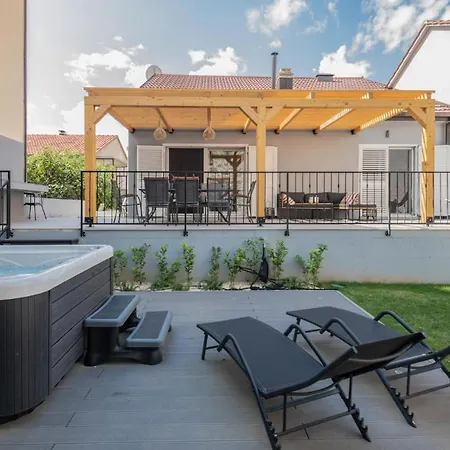 Gorgeous In With Kitchen * Imotski